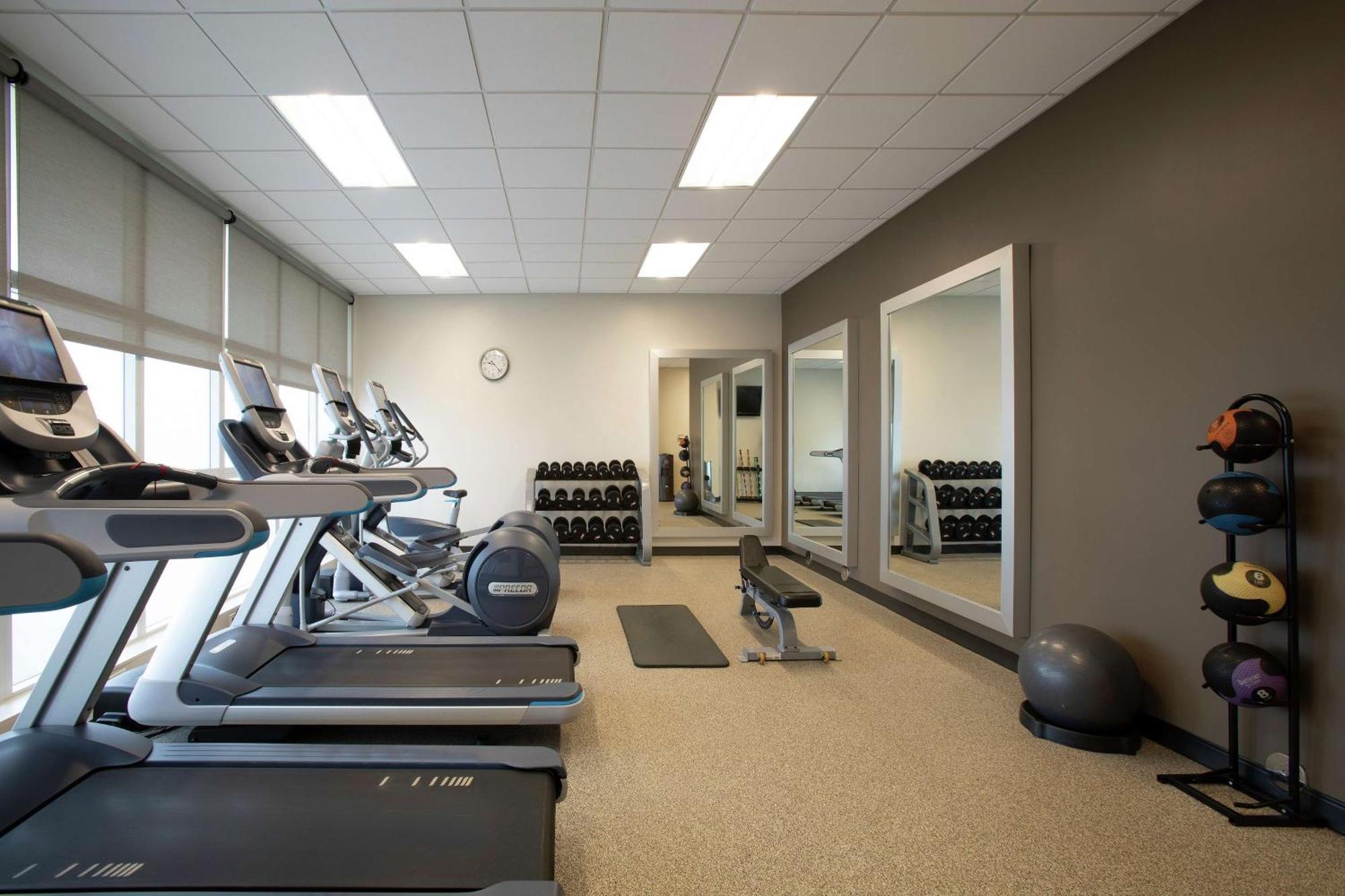 Embassy Suites By Hilton Orlando Airport Ngoại thất bức ảnh