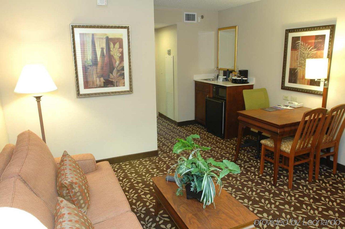 Embassy Suites By Hilton Orlando Airport Phòng bức ảnh