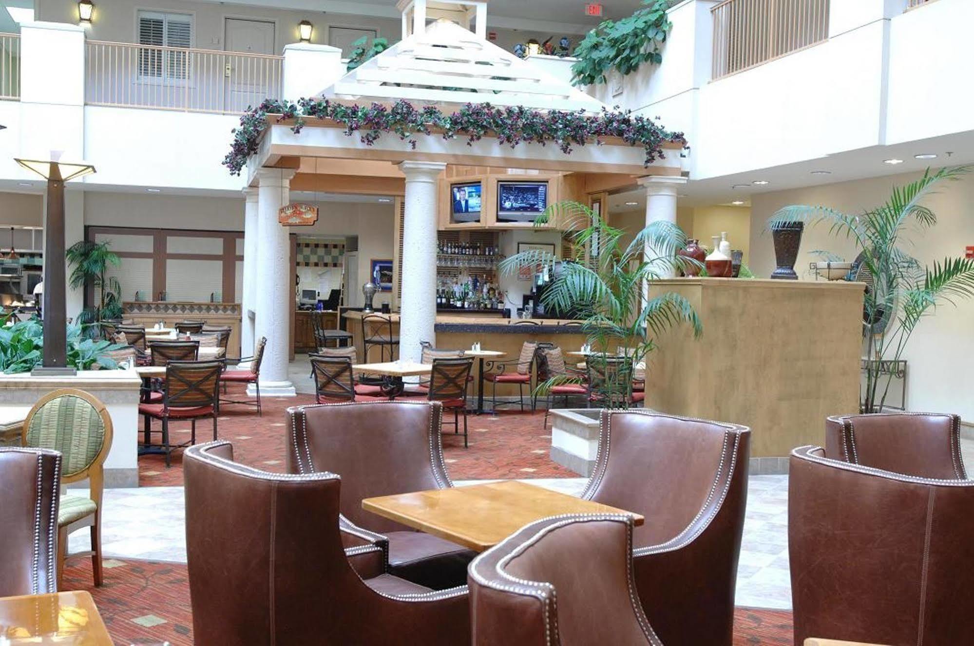 Embassy Suites By Hilton Orlando Airport Ngoại thất bức ảnh